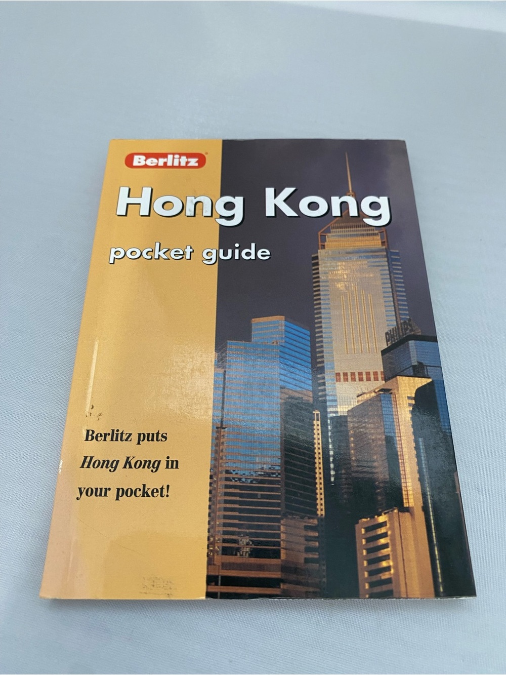 Hong Kong Pocket Guide - Yellow and Black